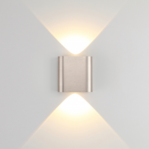Настенный светодиодный светильник Odeon Light Magnum 7106/2WL