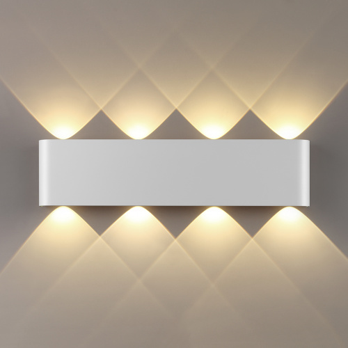 Настенный светодиодный светильник Odeon Light Magnum 7192/8WL
